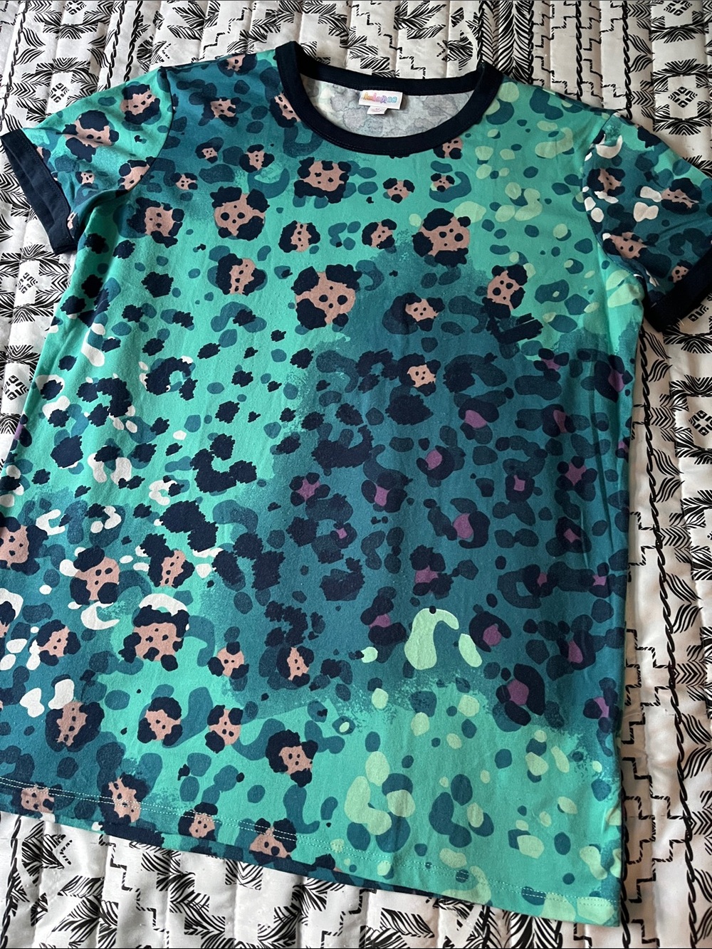 LuLaRoe Leopard Print TShirt Size M